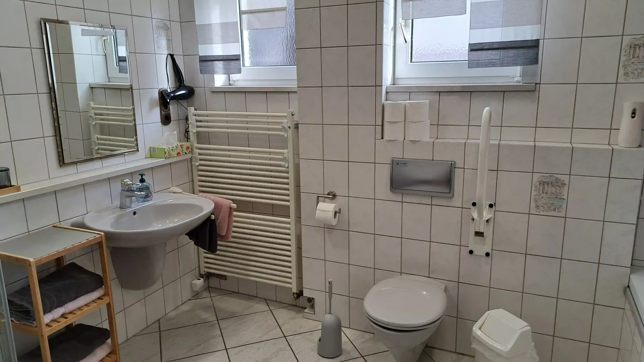 WC und Fußbodenheizung für angenehme Wärme.